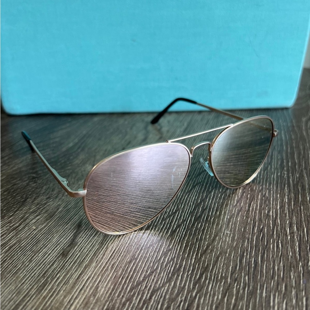 Rose Mirrored Aviator Style Sunglasses